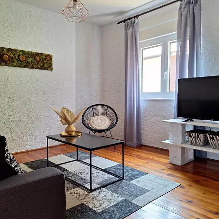 Romana's Cave Apartment